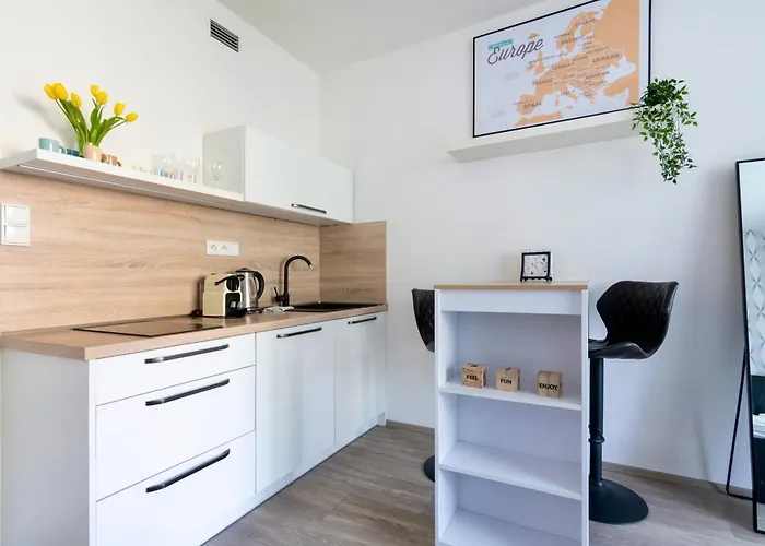 200Mb Wifi, Supermarket On-Site, 12Min City Center